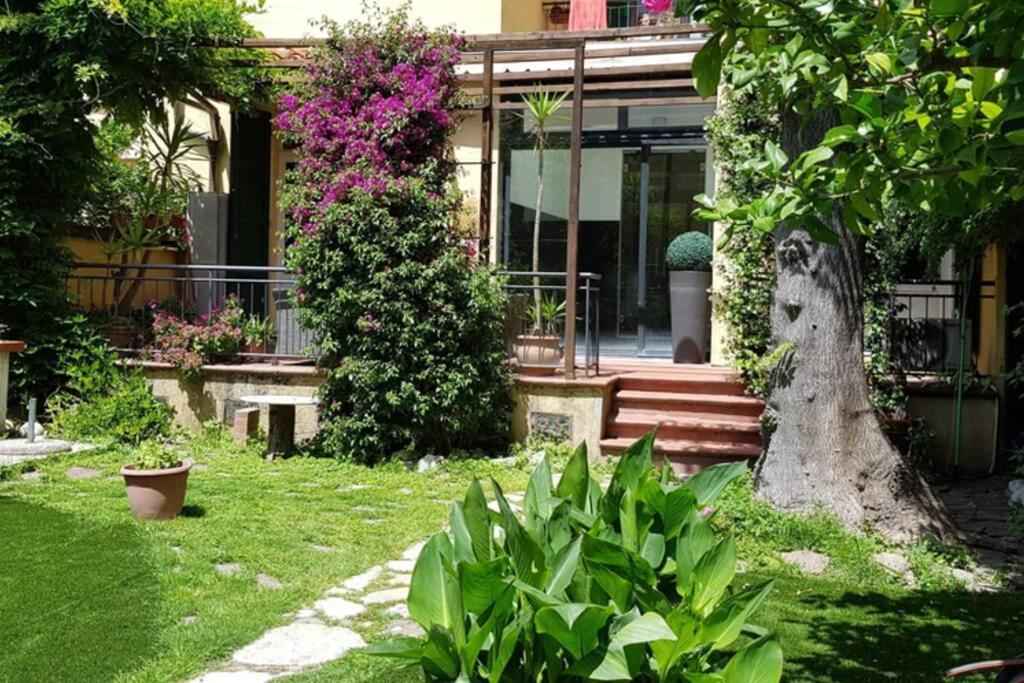 La Casa Con Piscina Riscaldata Interna Anna Luxury Garden Appartement Pisa Buitenkant foto