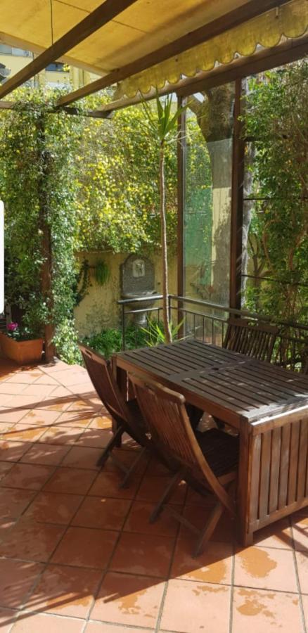 La Casa Con Piscina Riscaldata Interna Anna Luxury Garden Appartement Pisa Buitenkant foto
