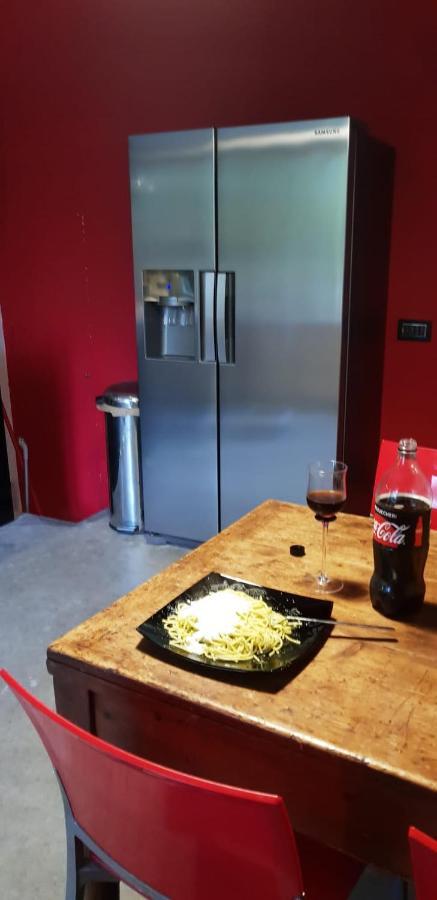 La Casa Con Piscina Riscaldata Interna Anna Luxury Garden Appartement Pisa Buitenkant foto